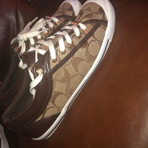 Coach shoes 8.5 women